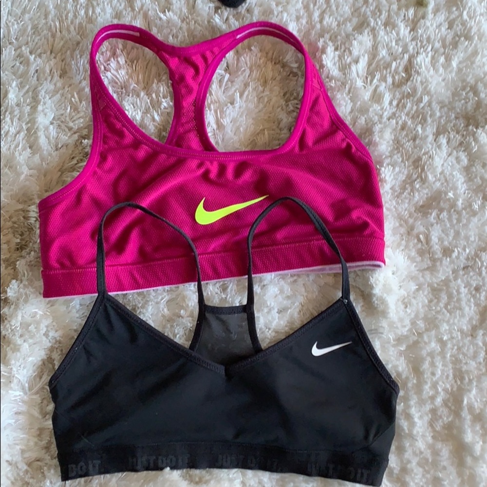 Reversible Nike sports bra(s)